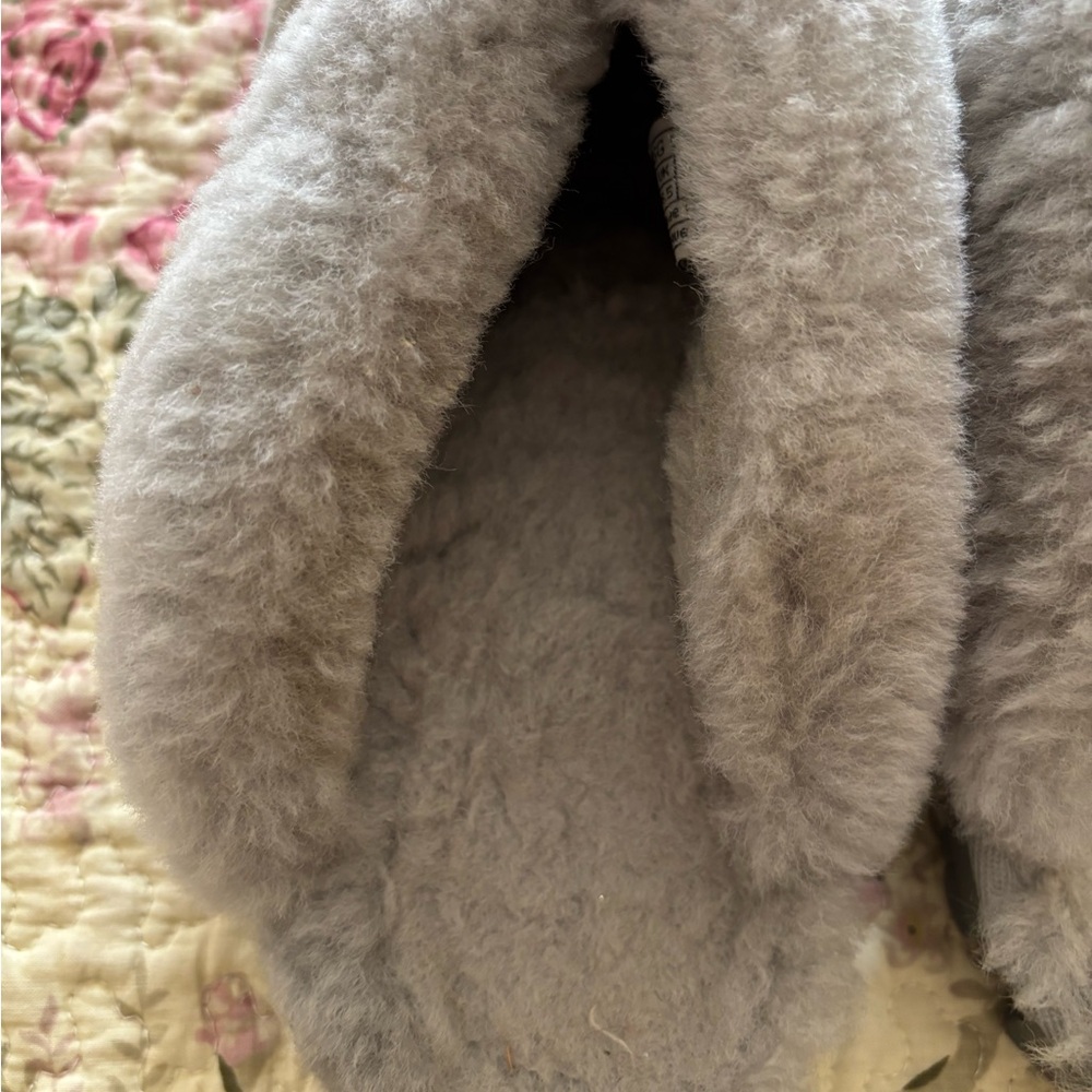 UGG Gray Coquette Sheepskin Slippers - Picture 4 of 6